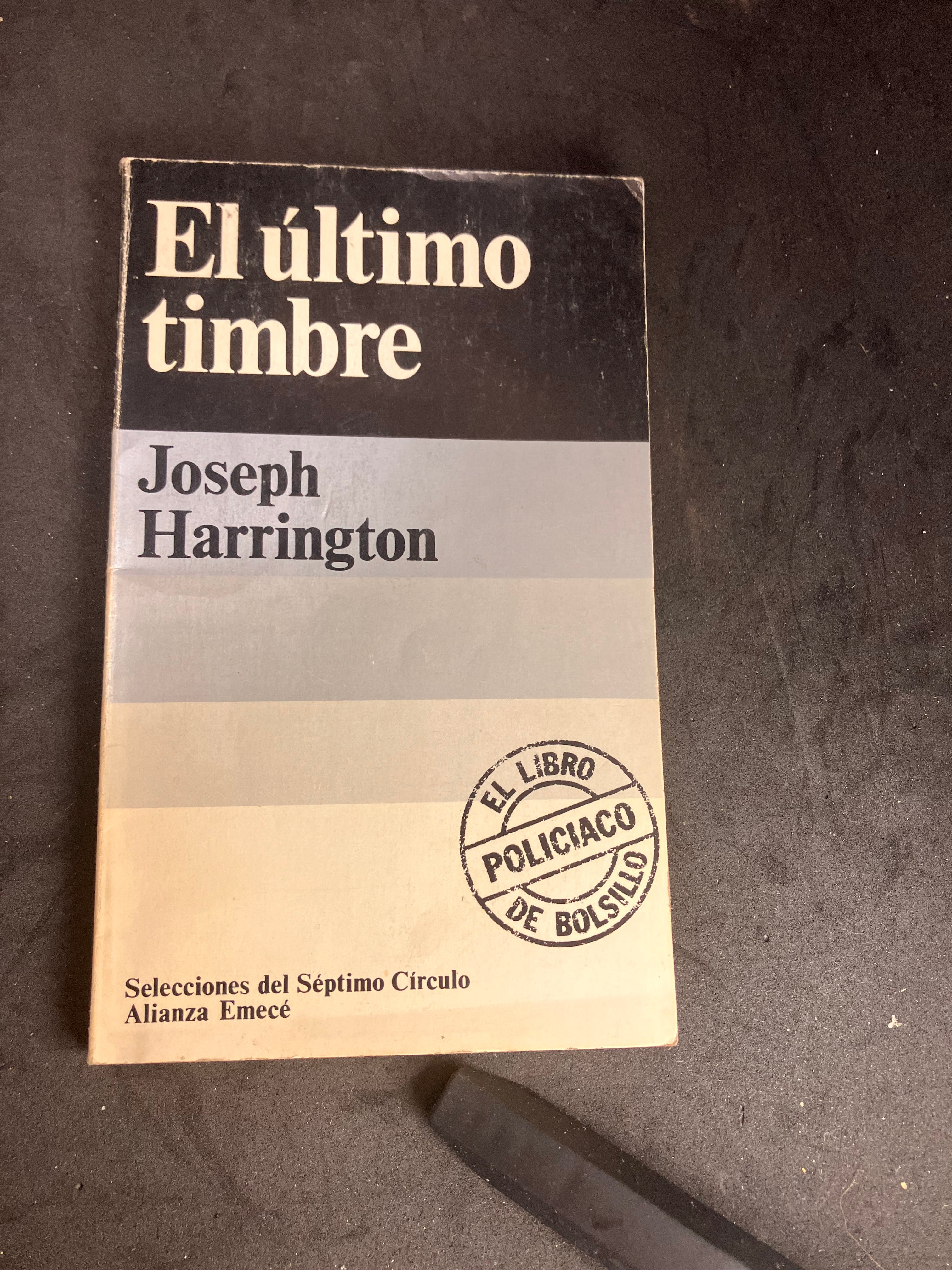 Lot de 4 romans policiers vintage – El Libro Policiaco de Bolsillo (Alianza / Emecé, 1976–1977)