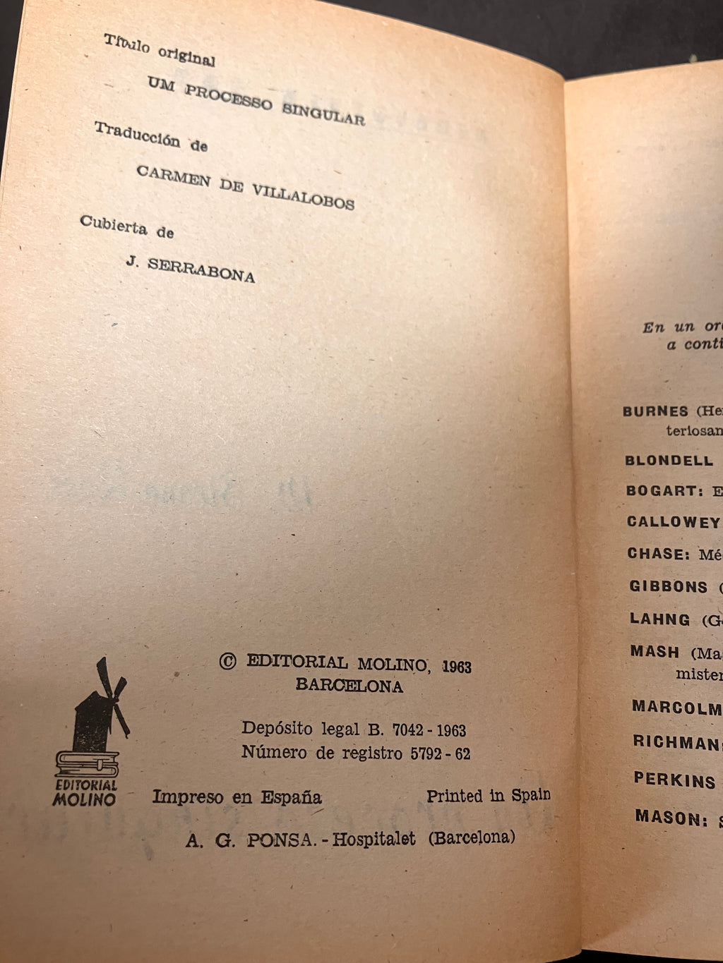 Un proceso singular – W. Strong Roos (Editorial Molino, Biblioteca Oro, 1963, trad. Carmen de Villalobos, couv. J. Serrabona)