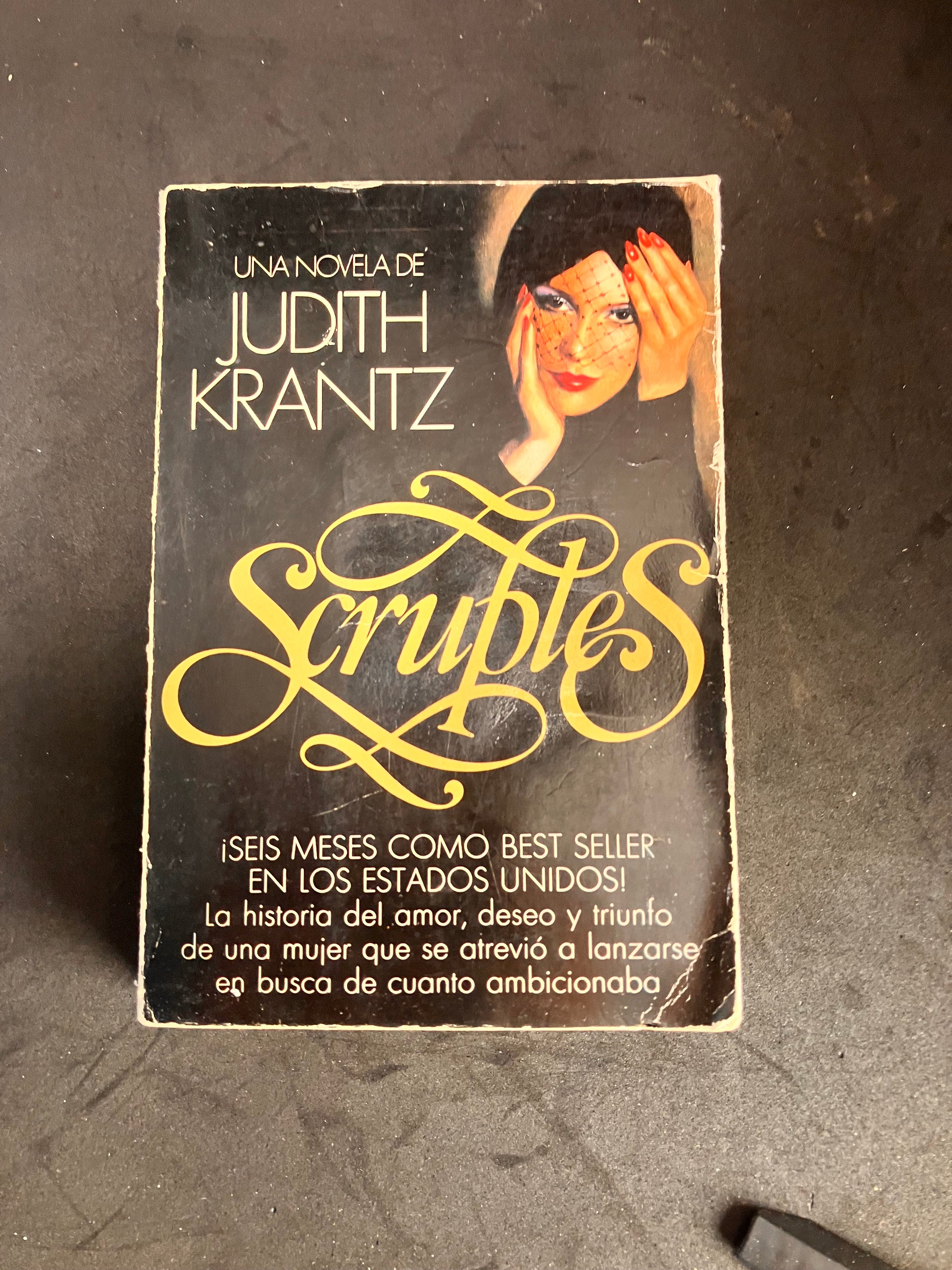 Scruples – Judith Krantz (Plaza & Janés, 1ª edición en español, 1978)