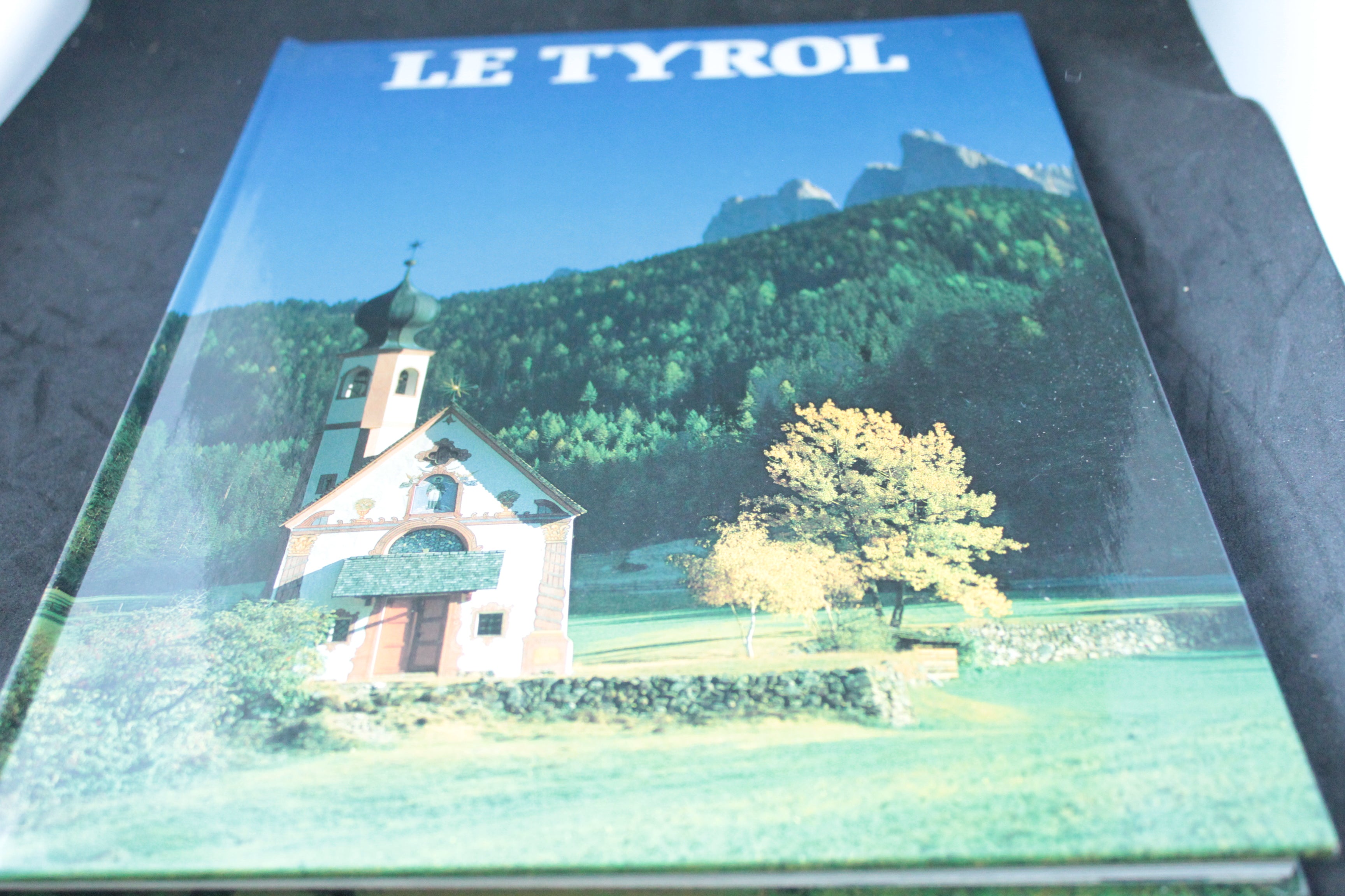 Le Tyrol — Éditions Minerva / France Loisirs (1994)