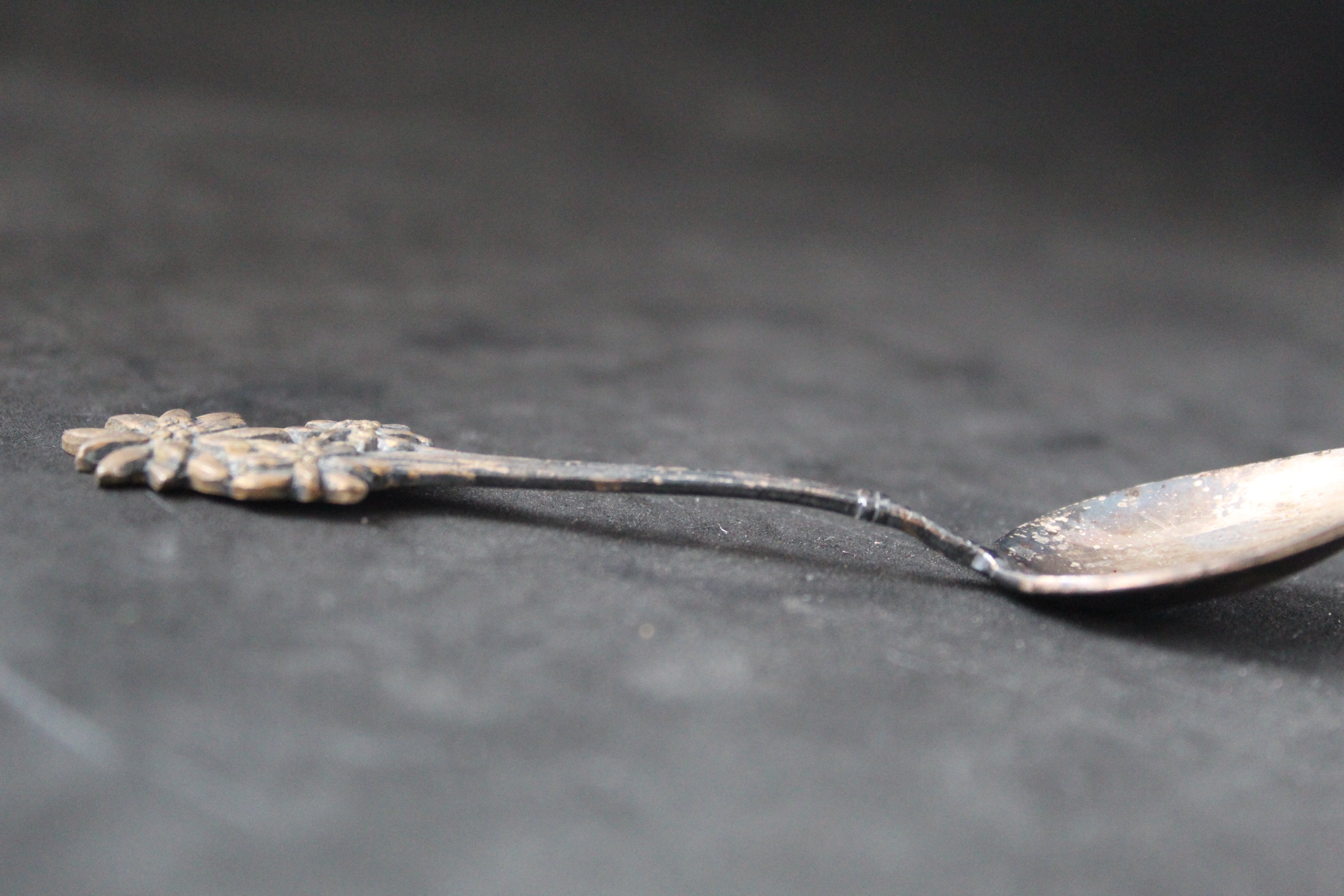 Cuillère Souvenir Vintage – Châtel – Décor Edelweiss – Métal argenté