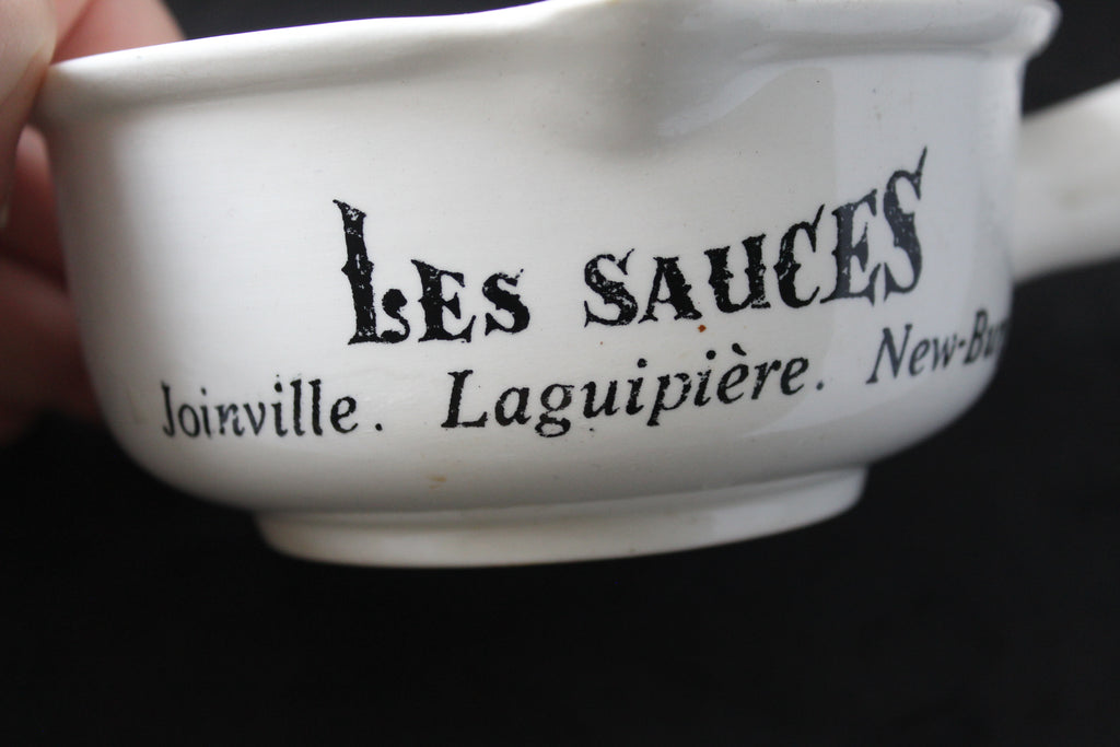 Saucière GIEN – Modèle “Les Sauces” – Faïence française – Vintage – Inscription noire