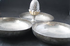 Mendiant vintage 3 coupelles en métal argenté – Motif pomme de pin sculptée