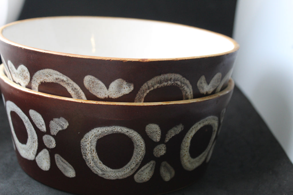 Set de 2 plats vintage en céramique – Motifs bohèmes peints à la main