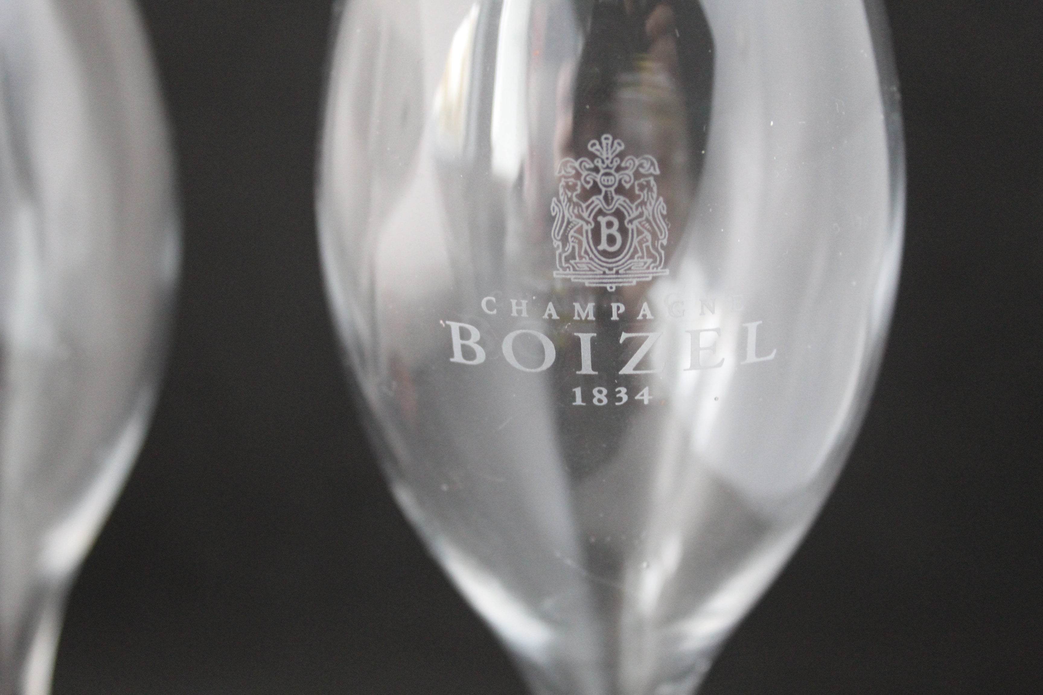 Lot de 2 flûtes à champagne gravées – Champagne BOIZEL 1834 – Collection Maison