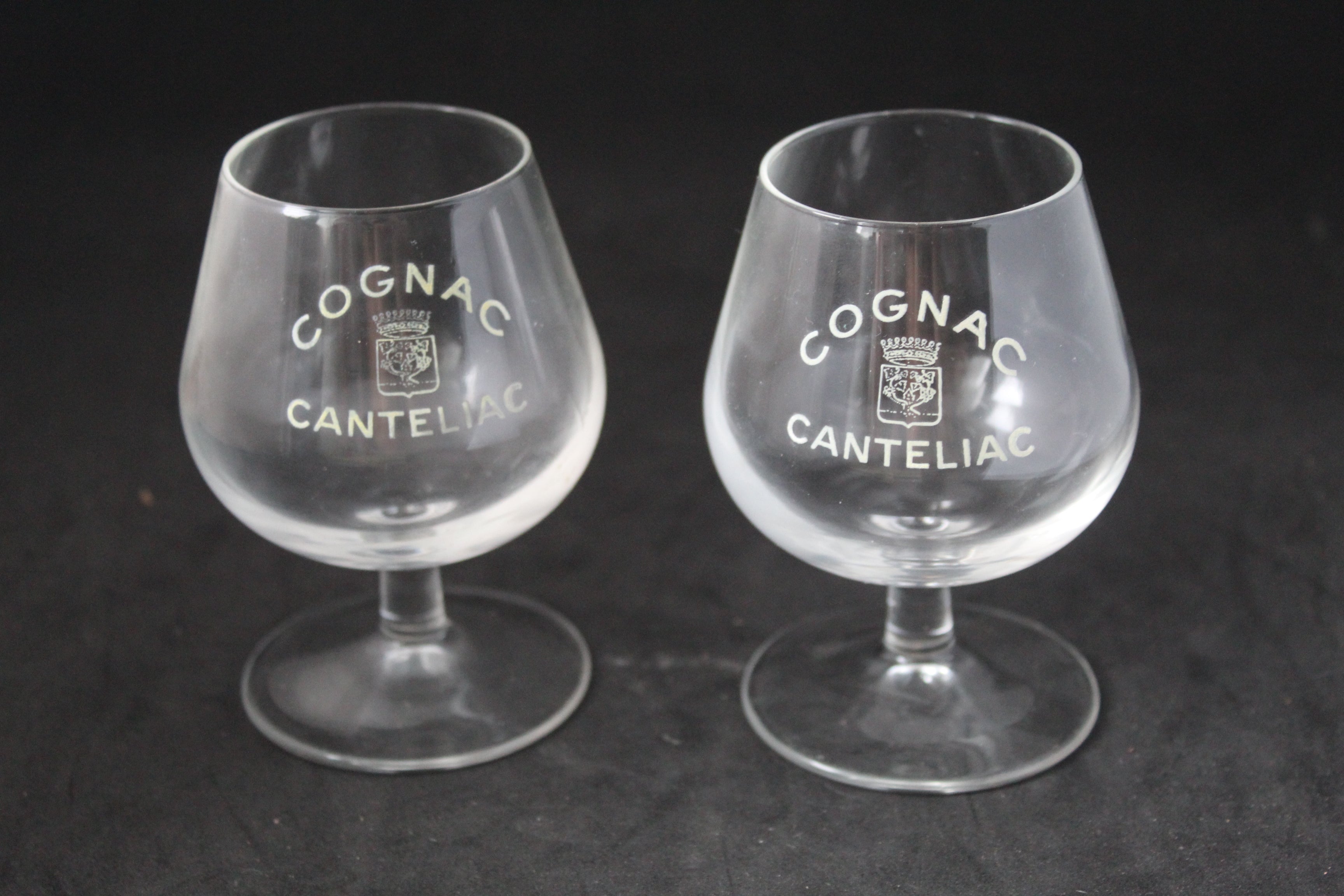 Lot de 2 verres à cognac – Cognac CANTELIAC – Gravure blanche