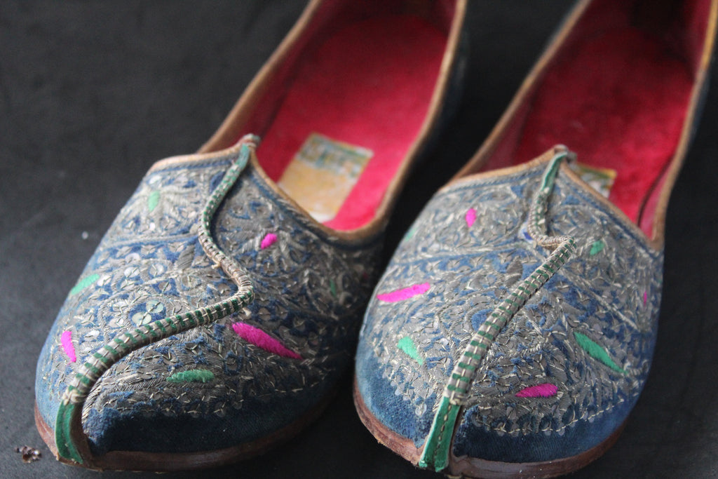 Babouches anciennes brodées – Jutti indiennes vintage (années 1960–1980)