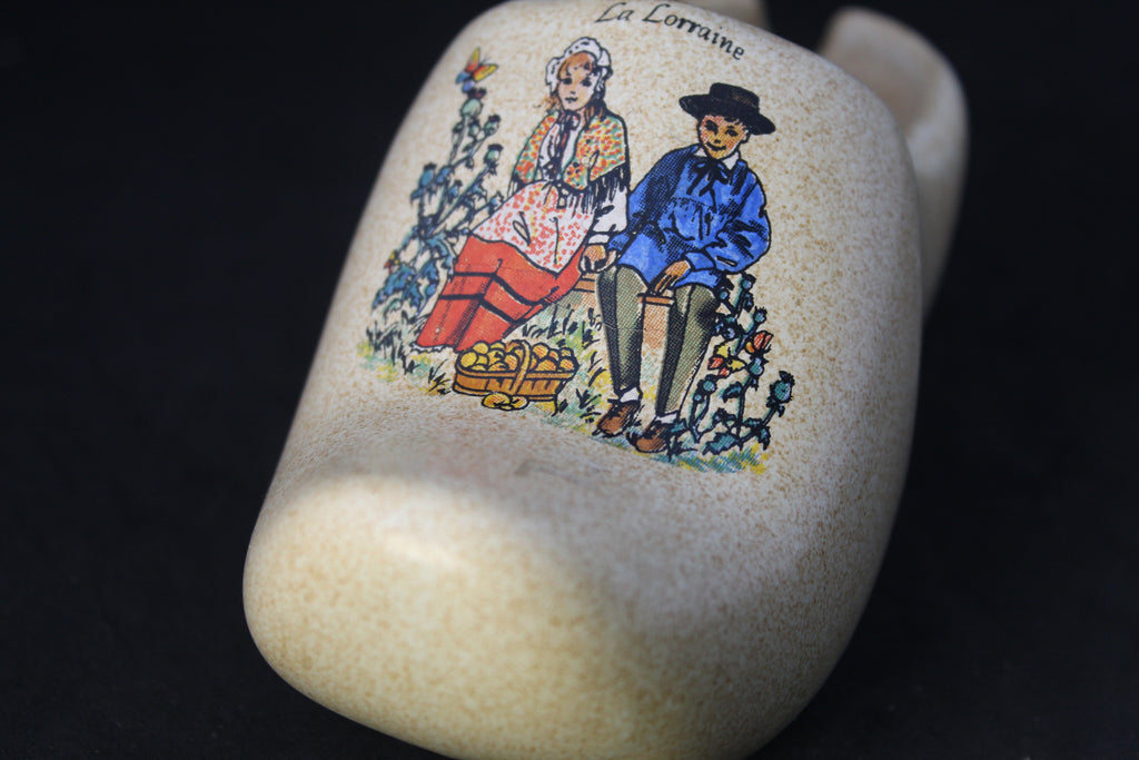 Cendrier souvenir ancien – Faïence en forme de sabot – La Lorraine (années 50-70)