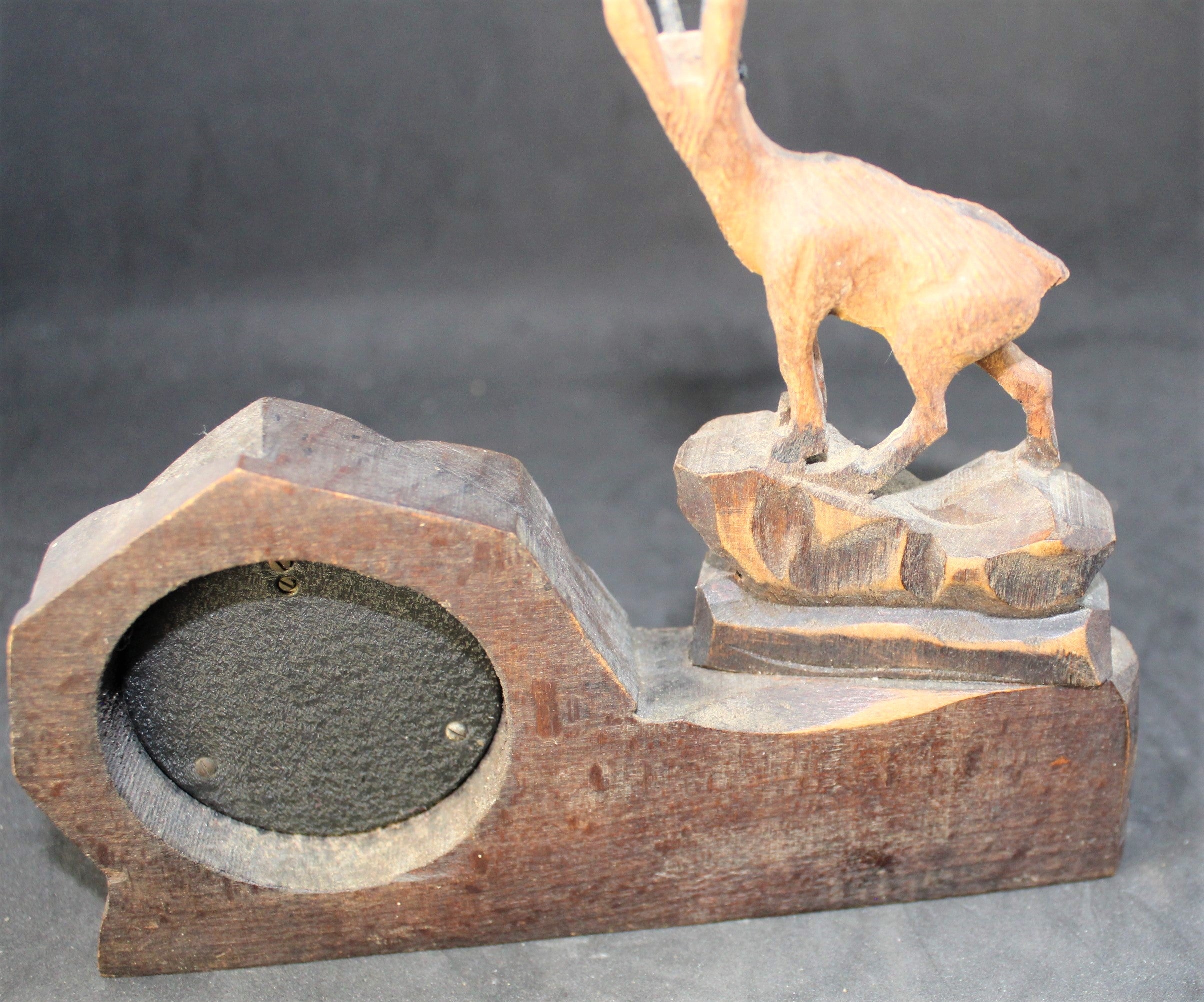 Baromètre souvenir Grenoble – Sculpture en bois avec chamois